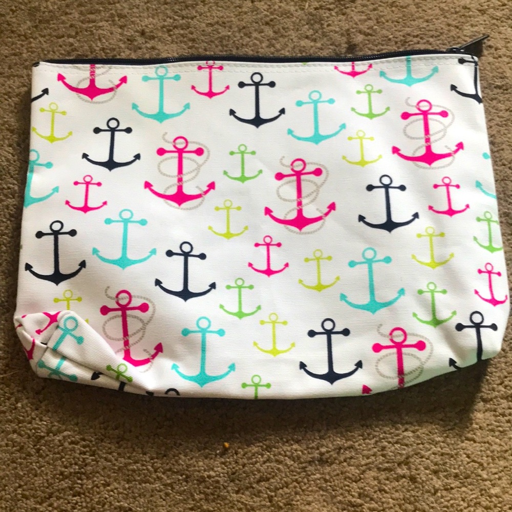 Thirty one zipper pouch